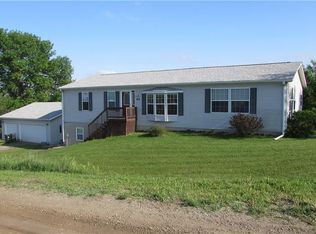 108 Holmes Dr, Knoxville, IA 50138