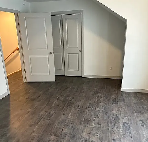 400 Foxhall LLC — Photo 6
