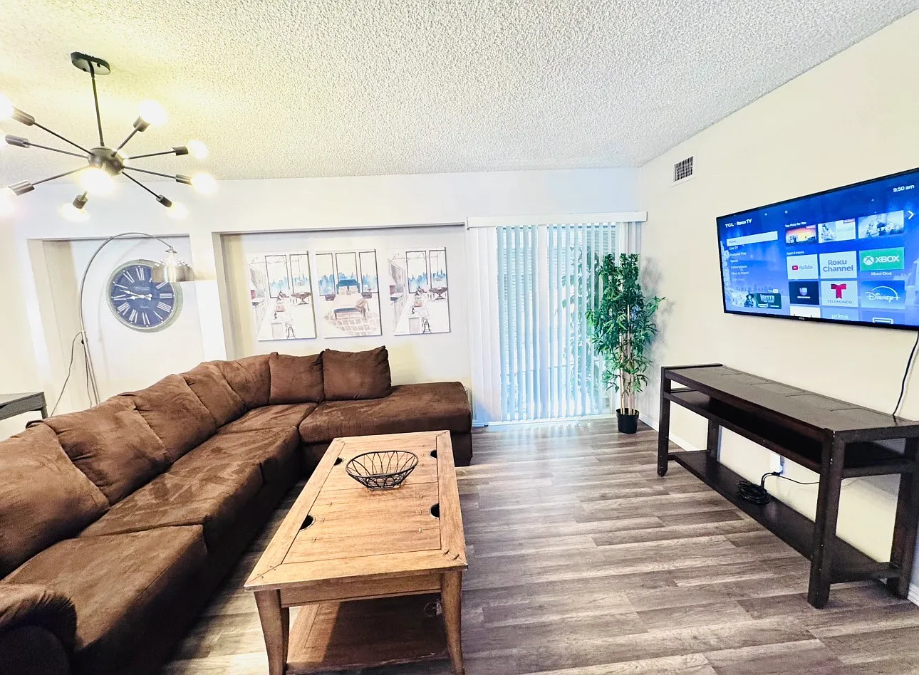 S William Miller Dr, Anaheim — Photo 3