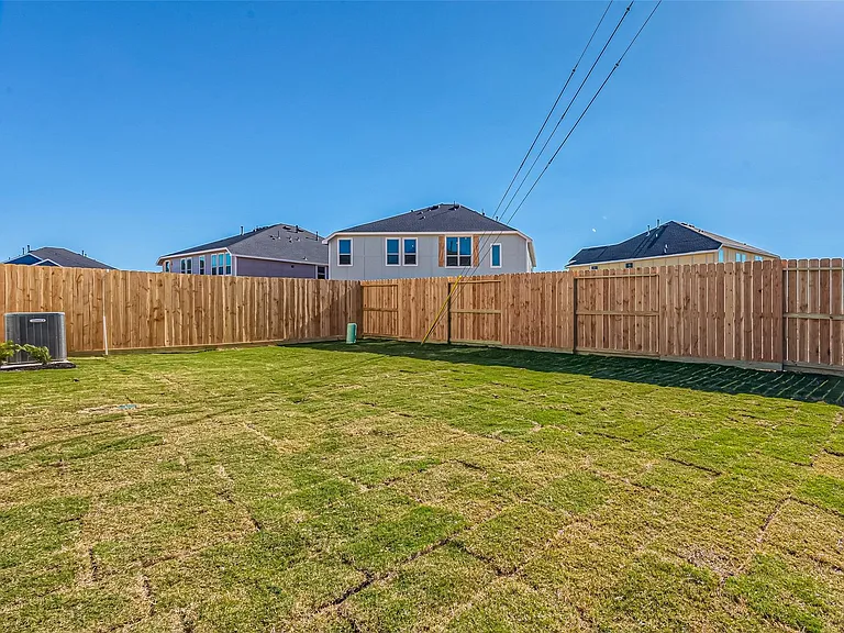 5402 Holly Haven Ct — Photo 43