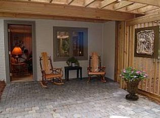 25 E Newnan Rd, Newnan, GA 30263