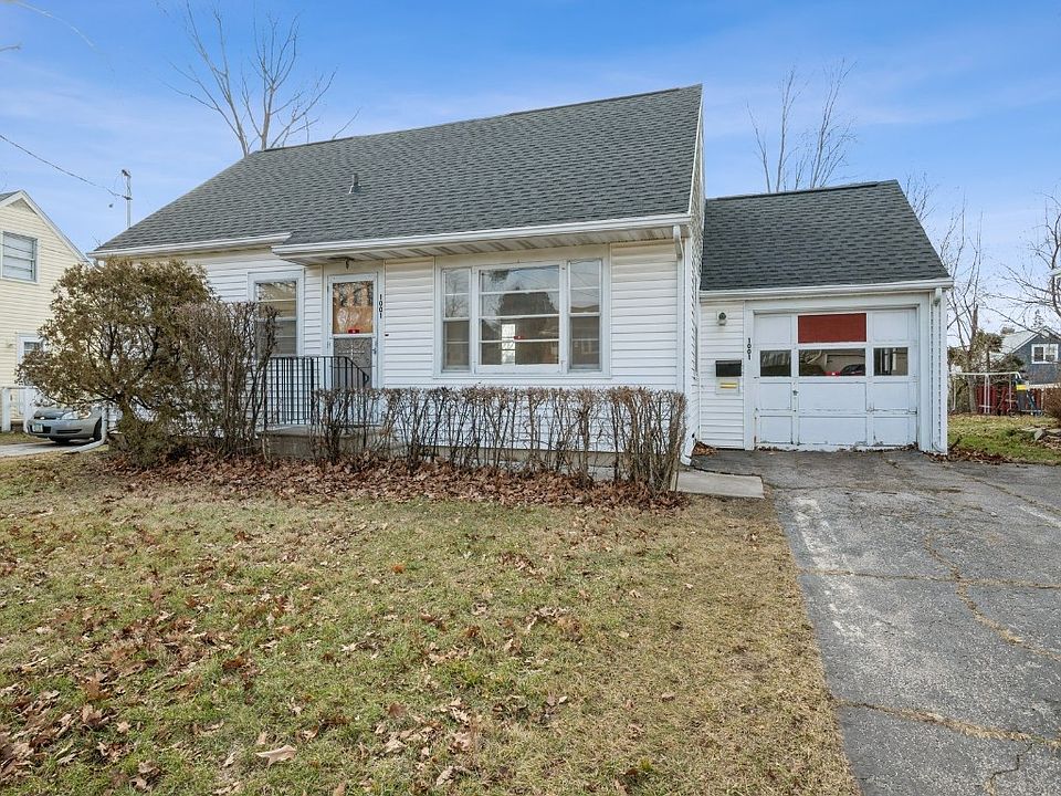 1st image of 1001 Norwood Dr SE
