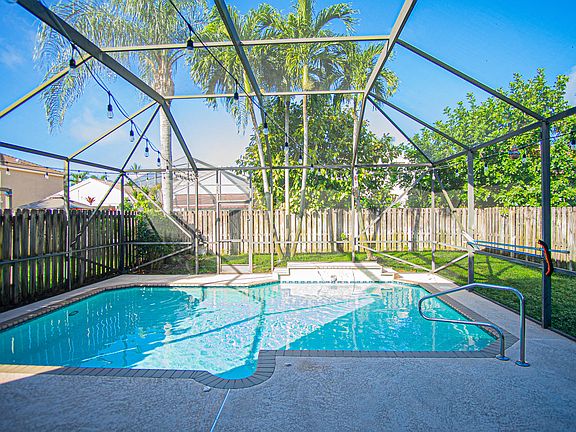 3rd image of 7069 Middlebury Drive