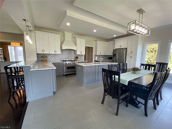 4th image of 9835 Tudor Pl