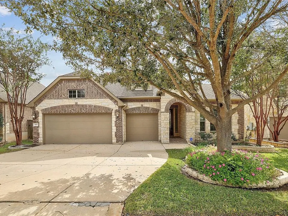 4492 Wandering Vine Trl