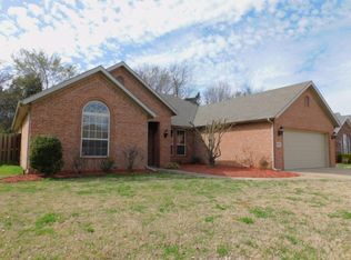 2235 N Hatterly Ln, Fayetteville, AR 72704