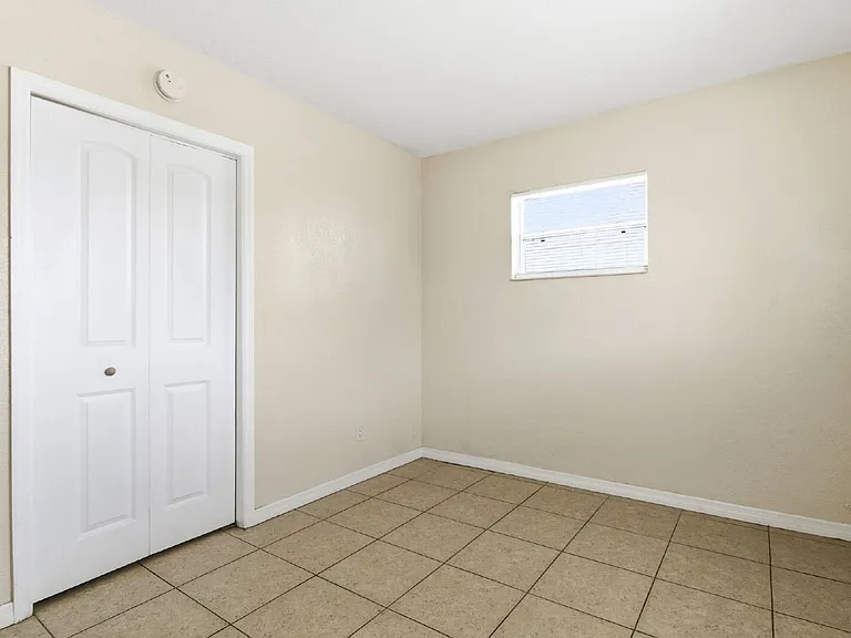 1799 Russell St S #3 — Photo 17