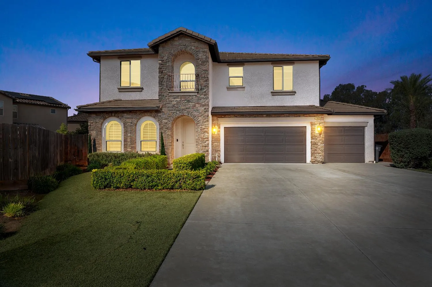 1805 E Bella Rosa Ave photo 1