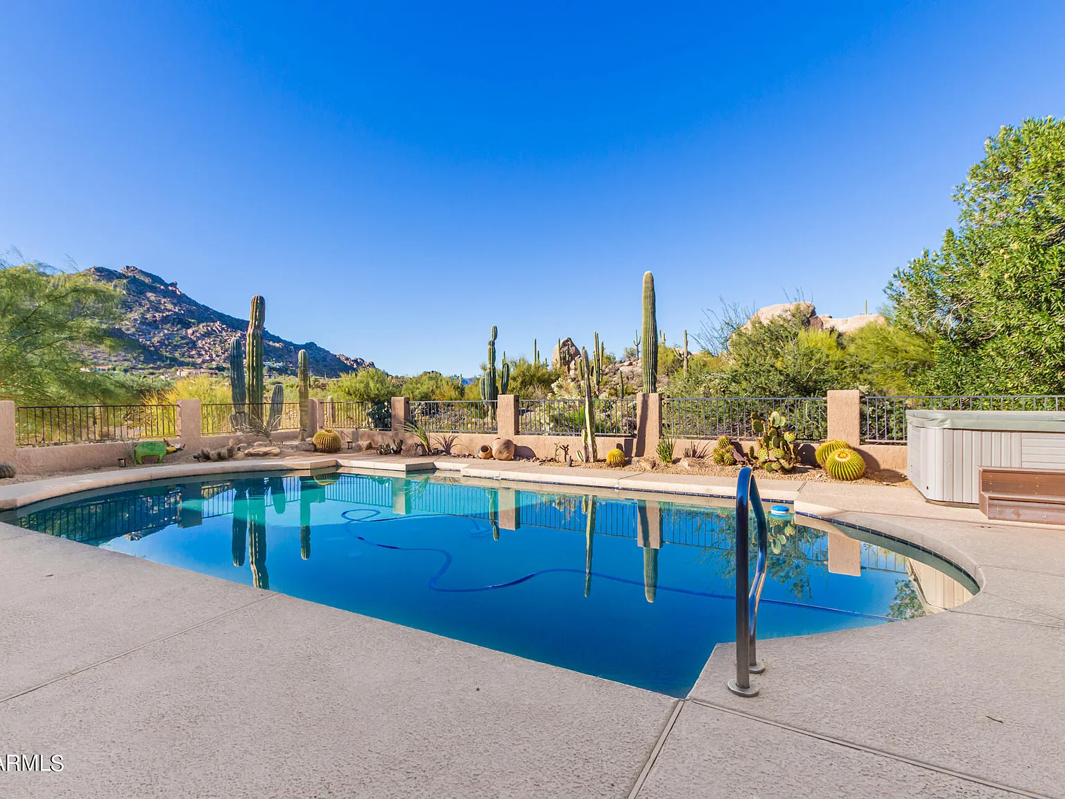 3 bed, 2.5 bath, 2862 sqft, $5,000 — Photo 1