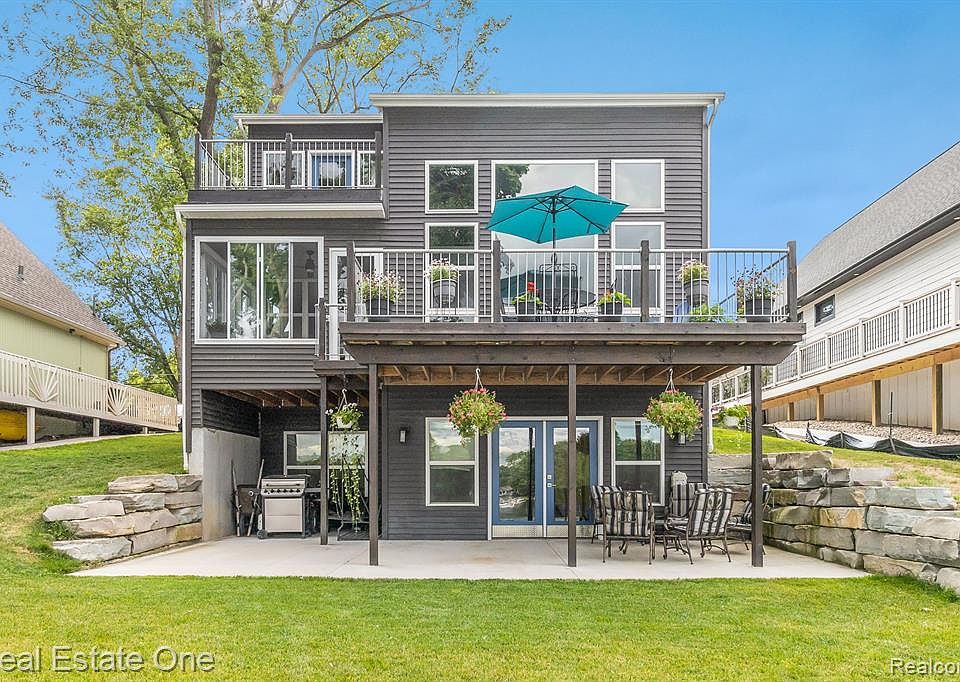 6100 Bullard Rd, Fenton, MI 48430 Zillow