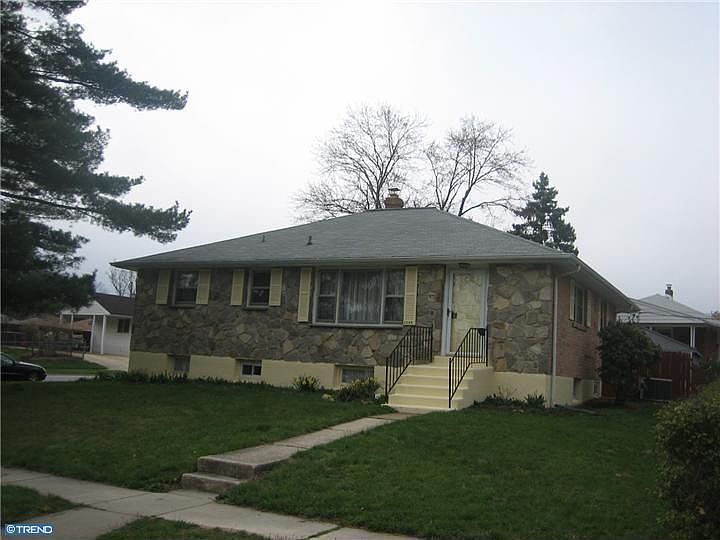 1st image of 2200 E Huntington Dr