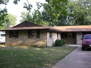 1812 Vaughn Dr, Manhattan, KS 66502