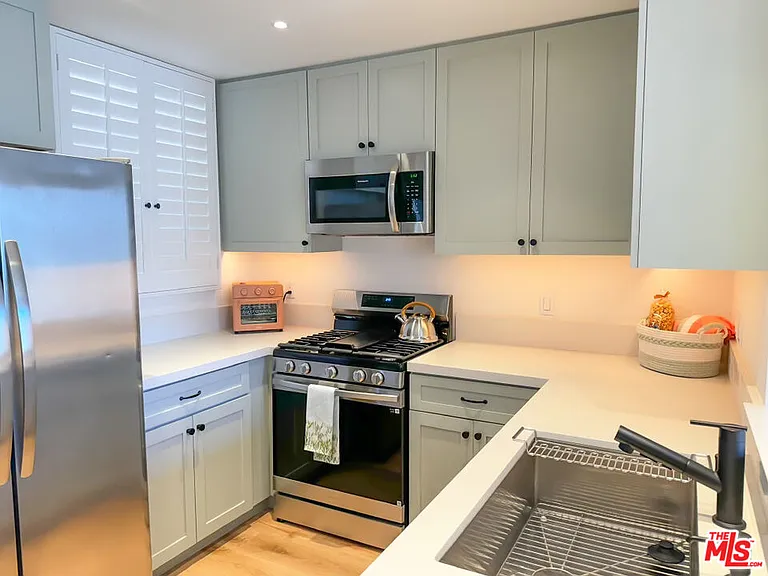1744 Butler Ave #103 — Photo 4