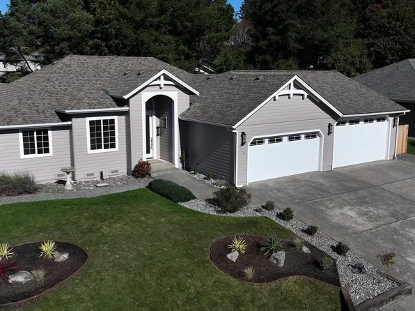 970 Hassett St, Brookings, OR 97415