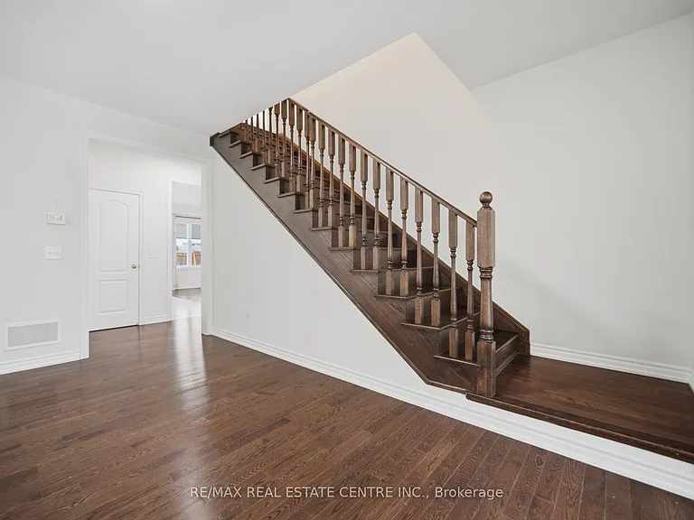 99 Colville Pl — Photo 26