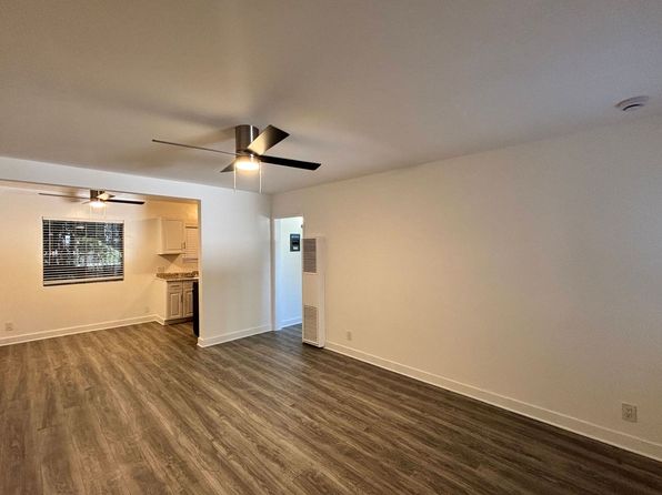 1220 S Manhattan Pl #2