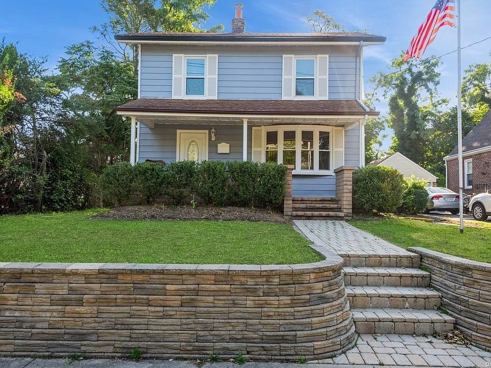 1st image of 34 Saint Marks Place