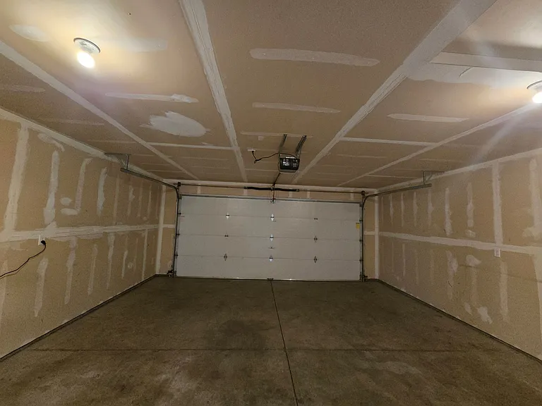 500 E Kristen Ave — Photo 4