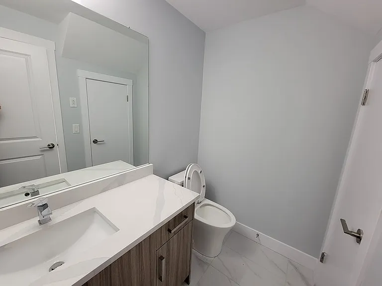 816 Glenwood Ave #4 — Photo 6