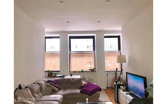 Rented by Douglas Elliman | media 32