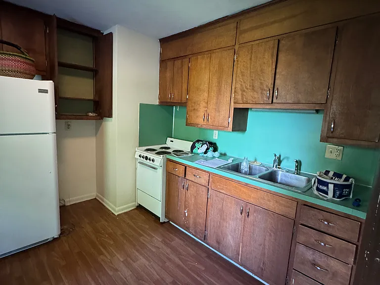 330 W Grandview Hts #3 — Photo 3