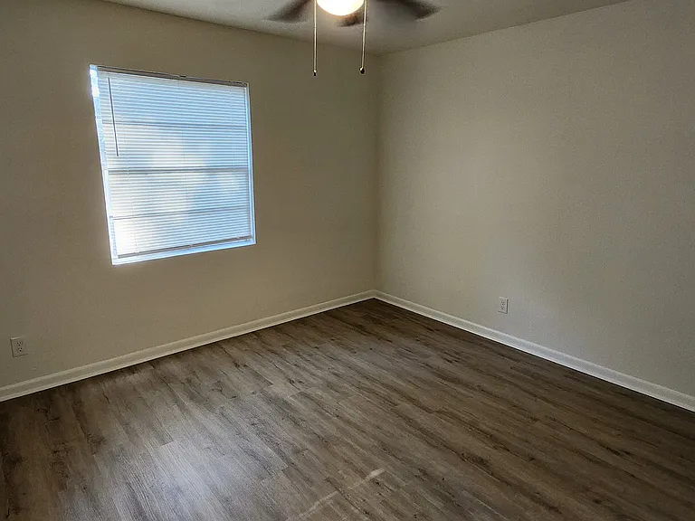 1234 Peacock Ave #1 — Photo 8