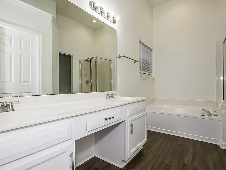 13201 Peacock Ln — Photo 10