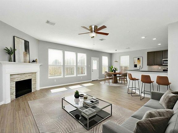 4th image of 2306 Two Trail Dr