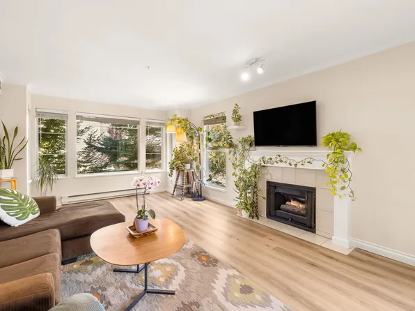 20350 54th Ave #204, Langley, BC V3A 8J4