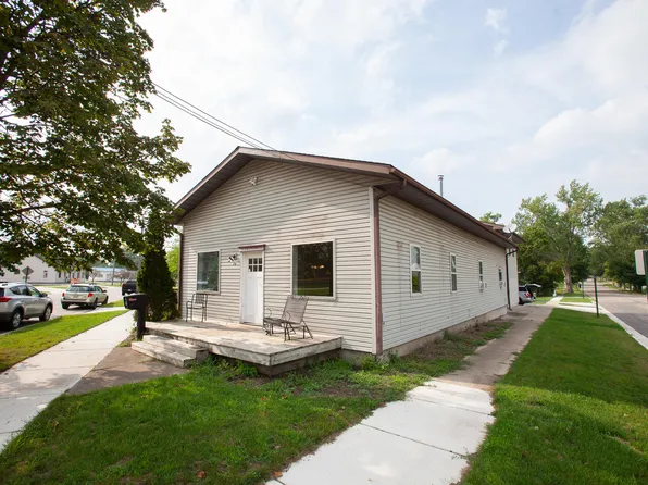 29 Monroe St, Hillsdale, MI 49242