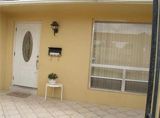7820 Tropicana St, Miramar, FL 33023