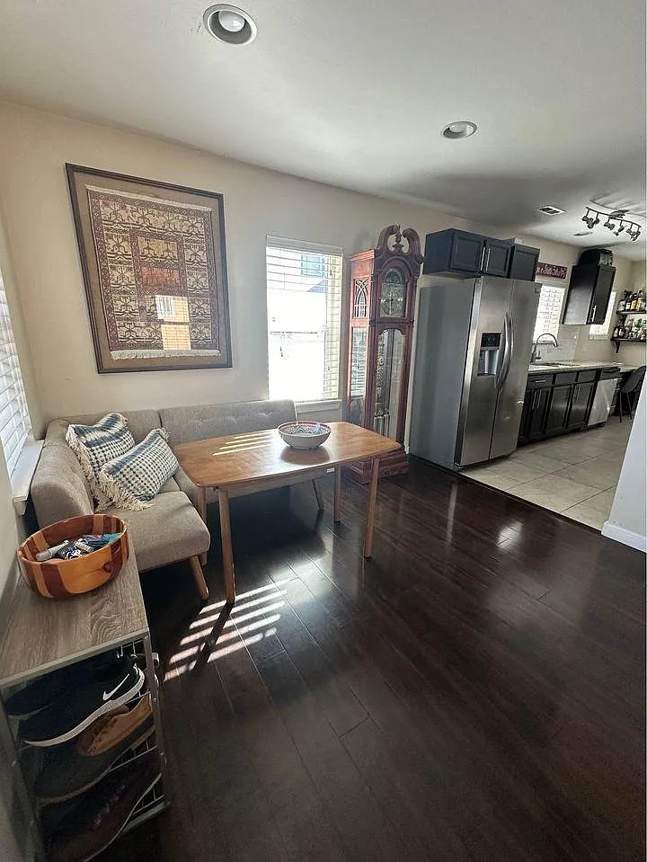 3124 W Gill Pl — Photo 3