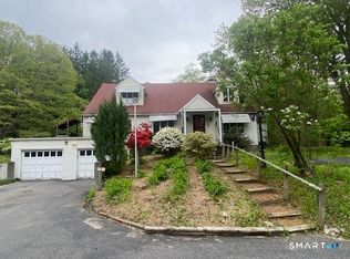 33 Flanders Rd, Bethlehem, CT 06751