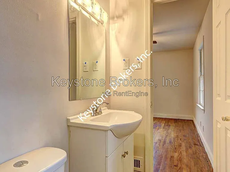 2454 Charlene Ter — Photo 7