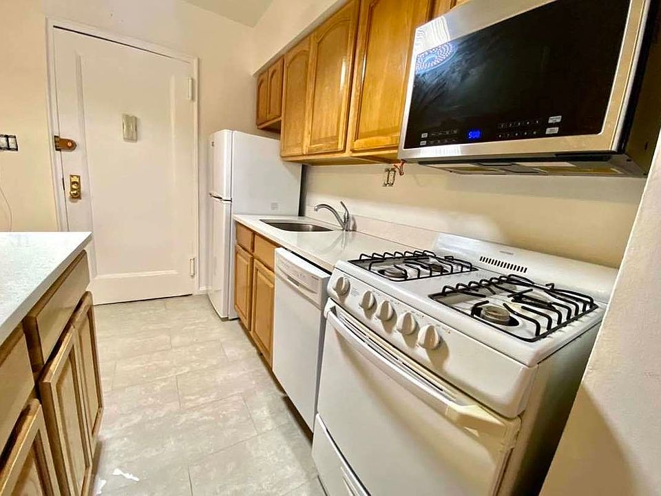 1st image of 2519 30th Dr APT 1A