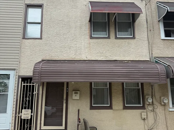 18 W 3rd St, Marcus Hook, PA 19061