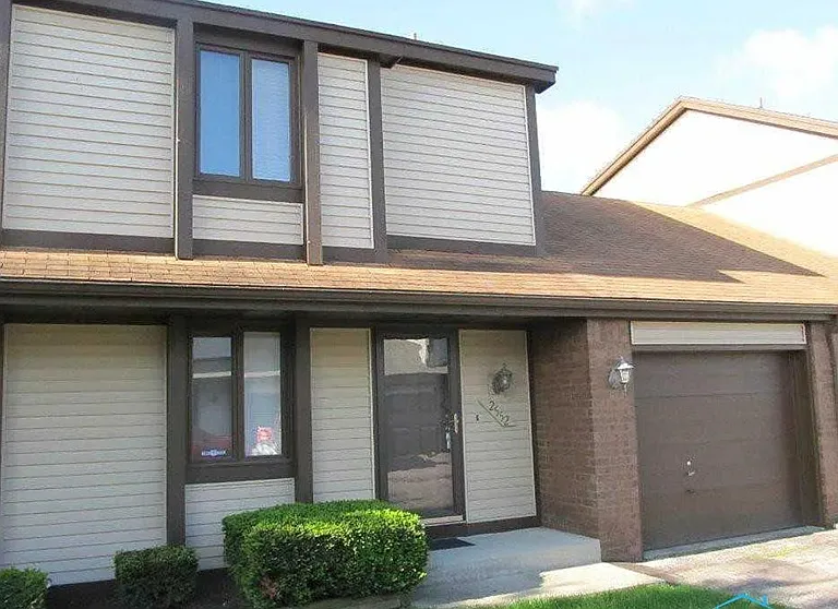 2552 Plum Leaf Ln — Photo 1