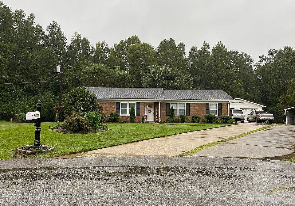 2nd image of 111 Allen Ct