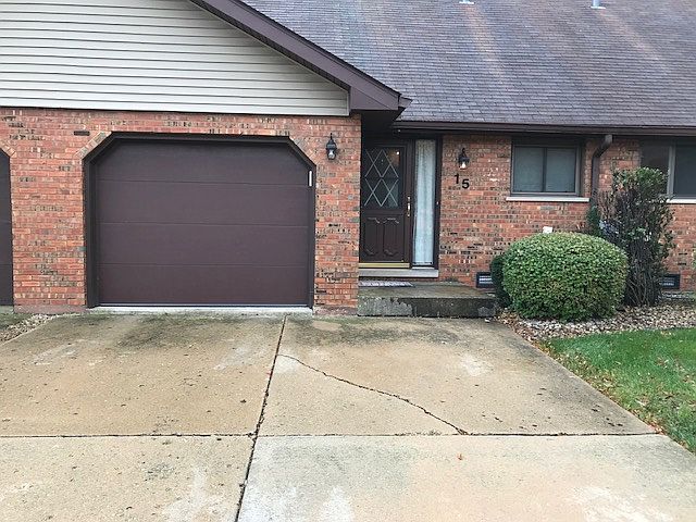 1st image of 1910 Heatherway Ln Unit 15