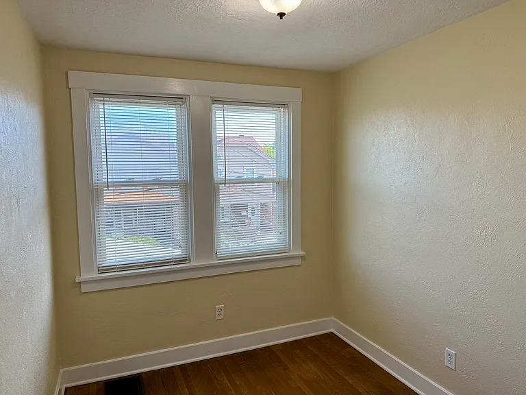 440 Eureka St — Photo 11