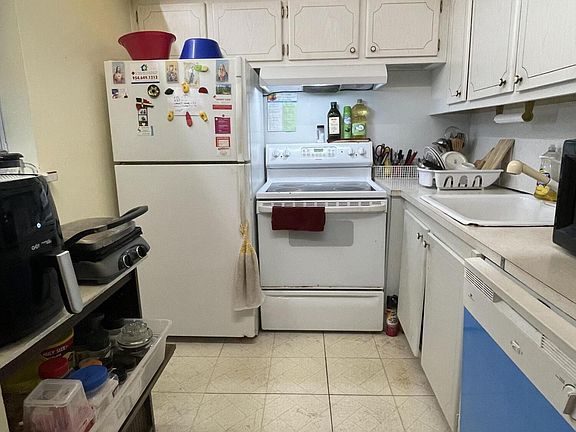 4th image of 122 Oakridge Cir #122-I