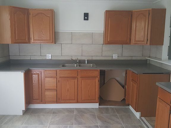 4th image of 4501 E 43rd St
