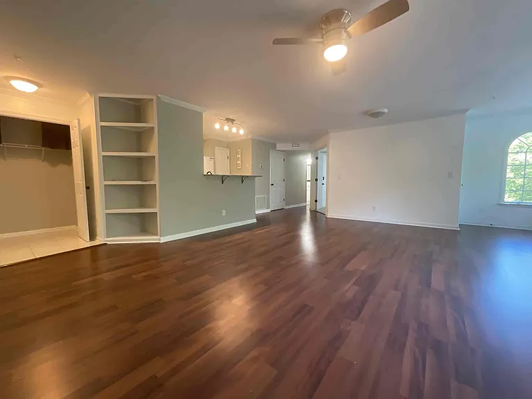 421 Ivy Glen Dr — Photo 15