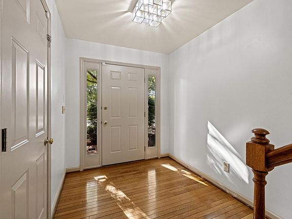 5th image of 1088 Taborlake Dr