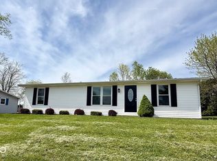203 Pheasant Run Dr, Batesville, IN