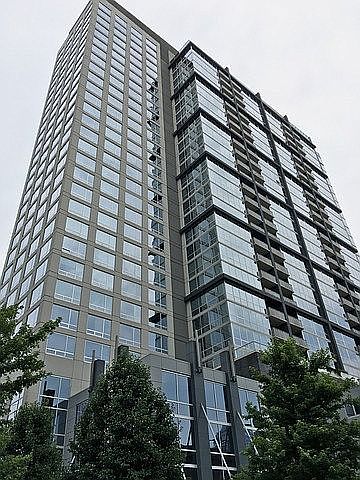 1st image of 1901 S Calumet Ave #1911