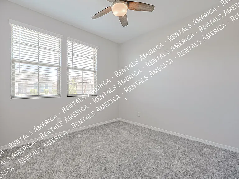10218 W Piccadilly Rd — Photo 14