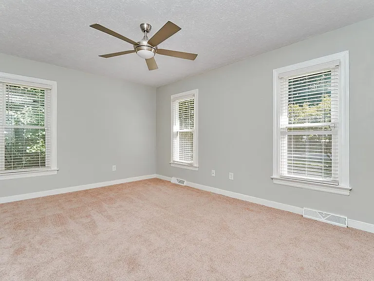 9395 Blacksmith Dr — Photo 20