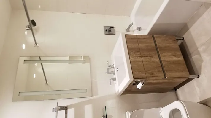 Rented by Avenues Real Estate | media 11