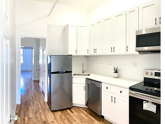 Rented by Brooklyn Real Estate Services | media 8